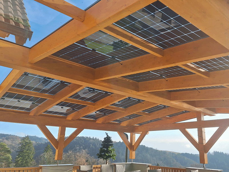 MySolar Terassenüberdachung mit Glas Glas Modulen aus Österreich mit Überkopfzulassung
